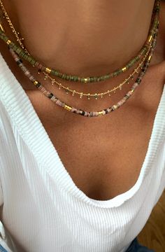 How To Style Necklaces, Trending Jewelry 2023 Handmade, Bijoux Aesthetic, Boho Jewlery, Layered Beaded Necklace, Beaded Boho Necklace, Inexpensive Jewelry, Jewelry 2023, Boho Necklaces