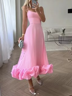 Rok Midi, Vintage Bustier, Cami Maxi Dress, Suspender Skirt, Estilo Chic, Sling Dress, Pink Midi Dress, Bustiers, Looks Vintage