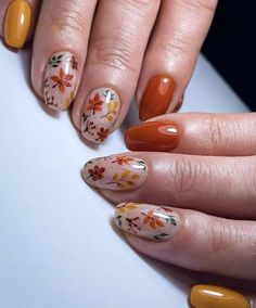 Nail Art Animals, Autumn Manicure, Kutek Disney, Trendy Nail Art Designs, Smink Inspiration, Seasonal Nails, Makijaż Smokey Eye, Simple Nail Art Designs