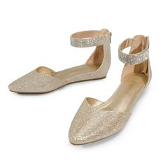 Show your feet shape and provide cushioning to make you feel comfortable all day. Color GOLD, Size 5 Gender: female.  Age Group: adult. Gold Shoes Flats, Low Wedge Sandals, Ankle Strap Flats, Women Flats, Low Wedges, Gold Flats, Gold Shoes, Pointed Toe Flats, Flats Shoes