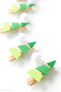 popsicle christmas tree garland with cotton balls