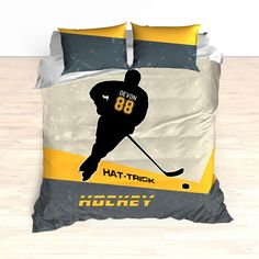 the hockey player is depicted on this bedding set