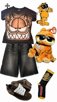 Never 2 much Garfield😽🫶 Garfield And Pete The Cat, Cute Halloween Outfits For School, Diy Garfield Costume, Garfield Pjs, Garfield Halloween Costume, Garfield Onesie, Garfield Pajamas, Garfield Cosplay, Garfield Shoes