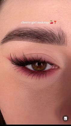 Eye Make Up Inspiration, Senior Elite Makeup, Makeup With Red Eyeshadow, Pink Day Makeup, Red Look Makeup, Cherry Red Eye Makeup, Maroon Eye Look, Make Up For Birthdays, Cherry Cola Makeup Look