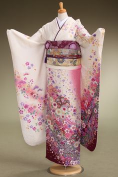 traditional kimono designs - Google Search Kimono Patterns, Kimono Yukata, Kimono Pattern