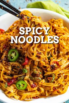 This spicy noodles recipe hits all the right spicy notes with noodles stir fried in a vibrant, fiery sauce with chilies, so quick and easy to make! Spicy Noodles Recipe, Korean Recipe, Asian Noodle Dishes, Spicy Pasta, Asian Noodle Recipes, Noodle Recipes Easy, Chinese Cooking Recipes, Spicy Noodles, Ramen Recipes