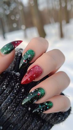 Daisy Acrylic Nails, Winter Nail Art Designs, Spring Nail Designs, Cute Christmas Nails, Seasonal Nails, Holiday Nail Art, Winter Nail Art