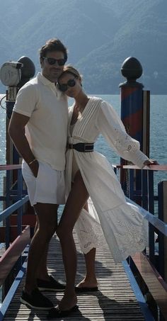 Old Money Couple, Money Couple, Ja I Ty, European Beach, Rich Couple, Adrette Outfits, Couple Lifestyle, Looks Pinterest, Classy Couple