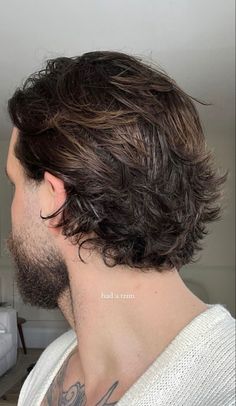 Men’s Short Long Hair, Short Swept Back Hairstyles, Men's Hair Cuts Medium, Men Swept Back Hair, Back Head Haircut Men, Mens Haircut Thick Hair Straight, Slicked Back Hair Men Curly, Chin Length Mens Hair, Layers For Long Hair Men