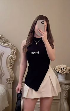 Cute Outfits First Date, Pastel Chic Outfit, Skirt Outfits Old Money, Cool Tone Outfits, Outfits Buchi Fresa, Petite Curvy Outfits, Skirt Top Outfit, Outfit Buchifresa, Fresa Outfit