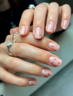 Star Nail Designs, Ideas Uñas, August Nails, Star Nail, Milky Nails, Subtle Nails, Simple Gel Nails, Minimal Nails, Sparkle Nails