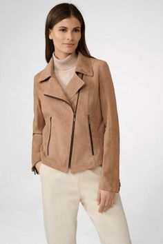 Layer a brown suede jacket over cozy knits for a winter-ready outfit that balances warmth with style. Pair it with boots and scarves for a chic, cold-weather look. Suede Biker Jacket, Suede Biker, Womens Biker Jacket, Suede Moto Jacket, Leather Biker Jacket