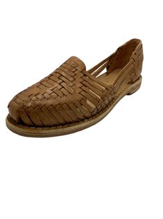 Elevate your style with our Mexican Handmade Cross Woven Huarache Sandals for women. These artisanal sandals offer the perfect blend of comfort and durability, handcrafted by skilled artisans. With intricate weaving and high-quality leather, these sandals are not only stylish but also built to last. Experience the rich tradition of Huarache sandals, a beloved part of Mexican culture for centuries. Enjoy their breathability and comfort, making them the ideal choice for everyday wear, casual outin Natural Woven Leather Sandals With Round Toe, Natural Open Toe Woven Leather Huaraches, Natural Woven Leather Open-toe Huaraches, Natural Open Toe Huaraches With Woven Leather, Comfortable Open Toe Huarache Sandals With Woven Sole, Artisan Open Toe Huaraches With Woven Sole, Woven Leather Closed Toe Huarache Sandals For Vacation, Artisan Sandals With Woven Sole, Open Toe, Artisan Sandals With Woven Sole And Open Toe