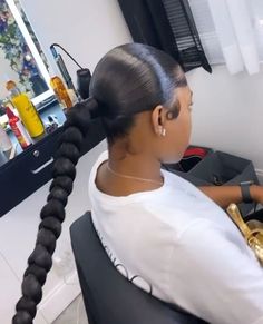 Slick Bun With Edges, Low Slick Bun, Bun With Edges, Hair Clip Unique, Slick Bun, Sleek Braided Ponytail, Low Ponytail Hairstyles, Cornrow Ponytail, Black Ponytail