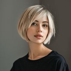 30 Bob mit Pony Frisuren, die Ihr Gesicht perfekt umrahmen Trend Pony, Bobbed Hairstyles With Fringe, Medium Bob, Fall Blonde Hair, Fall Blonde, Cute Short Haircuts, Chin Length Hair, Short Hair Pixie Cuts, Haircuts Straight Hair