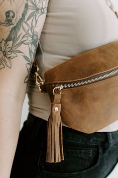 Sling Purse, Fanny Pack Fashion, Chic Crossbody Bag, Leather Fanny Pack, Timeless Aesthetic, Crossbody Bags For Women, Leather Belt Bag, Personalized Bridesmaid Gifts, Leather Bags Handmade