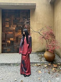 Japan Outfit Winter, Yukata Women, Fashion Dream Job, Hijabi Outfit, Japan Outfit, Dress Aesthetic, Picture Outfits, Fashion Design Sketches, Chinese Dress