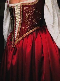 Venetian ca. 1535, via Flickr. Sca Garb, Historical Clothes, Medieval Garb, Golden Embroidery, Period Dress, Doodle Ideas