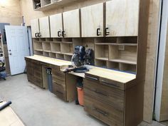 King's Fine Woodworking's Extreme Miter Station. This is an easy to build fully modular system! I show you how to build base cabinets, which can be done in 2' or 3' widths. And upper cabinets in 2' or 3' sections. So this project is scalable to any size! Mine is 13' wide, but you could easily build it anywhere from 3' - 20' wide or more. Simply by adding or subtracting components. You also can just as easily make the base with drawers as I did or with shelving & cabinet doors, like I did the uppers. You will also see how to build a rigid semi-torsion box style top, in which to embed your miter saw. And you choose the level of build that you want. from basic ply, to Baltic birch, or even hardwoods. Any of which will make a perfectly functional Extreme Miter Station. All of this is detailed Miter Station, Crib Woodworking Plans, Saw Station, Advanced Woodworking Plans, Woodworking Jobs, Woodworking Bed, Woodworking Toys, Woodworking Books, Woodworking Joinery