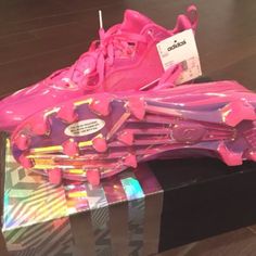 New In Box Rgiii Breast Cancer Awareness Cleats Solar Intense Pink & Neon Pink Battling Back From Injuries, Fighting Through The Pressure, And Still Managing To Get In The Endzone. Rg3 Does It All, And So Can You, In His New Signature Cleat For 2014. Lightweight Quickweb Upper Supports The Foot During Even The Sharpest Movements. Super Rare And No Longer In Stores Or Online! Get Them Now While You Can! Womens Soccer Cleats, Best Soccer Cleats, Best Soccer Shoes, Nike Football Boots, Pink Football, Football Accessories, Soccer Outfits, Soccer Boots, Soccer Life