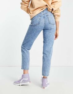 Jeans by Pull&Bear It's all in the jeans Regular mom fit High rise Belt loops Functional pockets Sits on the ankle Sizing on this style runs small Mom Jean, Medium Blue, Order Now, Mom Jeans, Must Haves, Latest Trends, Asos, High Rise, Blue