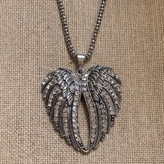 Antiqued Wings Of An Angel To Hug & Comfort You Necklace Chain Measures - 32" And Closes With A Lobster Claw Clasp Silver Tone Crystal Wings Measure - 2" High X 2" Wide Not Including The Bail Very Nice Condition Looks Unused Jewellery Silver Aesthetic, Tiffany Infinity Necklace, Wings Of An Angel, Crystal Wings, Green Onyx Necklace, Angel Wings Necklace, Perfume Jewelry, Crystal Angel, Flower Statement Necklace