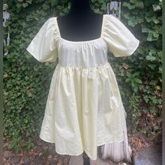 Nwt Great Condition Adorable Puff Sleeve Babydoll Dress Size 8 60s Babydoll Dress, Green Club Dress, Vintage Babydoll Dress, Puff Sleeve Babydoll Dress, Pink Babydoll Dress, Printed Denim Dress, Grey Tank Dress, Sequin Short Dress, Copper Dress