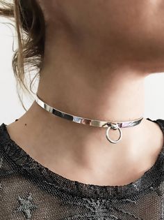 A minimalist design on Sterling silver 925 fully handmade.This choker upgrades all outfits. All of my pieces are fully handcrafted please allow for small variances from piece to piece, as this is the feature of owning one of the kind handmade jewelry. It might also like https://www.etsy.com/listing/510180247/sterling-silver-braceletsterling-silver https://www.etsy.com Feel free to ask me for personal orders or further questions. Choker Simple, Simple Choker, Silver Necklace Simple, Choker Silver, Sterling Silver Choker, Boho Choker, Silver Choker, Emerald Jewelry, Choker Necklaces