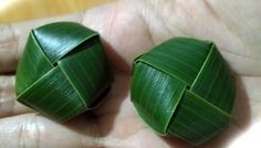 Coconut Leaves, Leaf Crafts, Found Art, Leaf Art, Plant Leaves, Projects To Try, Coconut, Coin