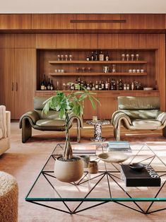 Santa Monica Residence | Woods + Dangaran Home Lounge Room Bar, Urban House, Bar Sala, Luxurious Interior, Built In Bar, Design Salon, Luxe Interiors, Design Del Prodotto, Interior Photo