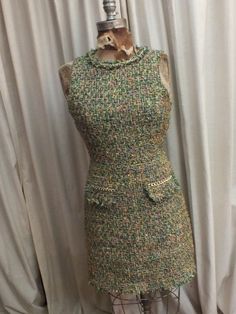 Lovely dress by Alexia Admor with gold chain trim on neck and faux pockets.  For some reason no size but I estimate it's a size 4 to 6  Approx. measurements are: 36" from shoulder to hem, 18.25" from armpit to armpit, 13.75" waist (measured on a flat surface). 100% Polyester. Fully lined. In excellent condition. Tweed Dress Chanel, Dress Chanel, Chanel Style, Tweed Dress, Chanel Fashion, Lovely Dresses, Dress Clothes For Women, Vintage Inspired, Dress Outfits