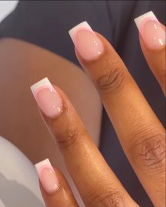 Short Tip Nails Acrylic, Sold Color Acrylic Nails, Med Length Nails, Best Acrylic Nails Short, Squavol Nails, Sns Acrylic Nails, Cool French Tip Nails, Short Arclyc Nail, Simple Nails Inspiration