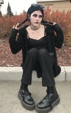 Goth Girl Outfits, Outfit Inspirations Edgy, Mode Harajuku, Jade West, Goth Outfit, Grunge Look, Grunge Girl, School Looks