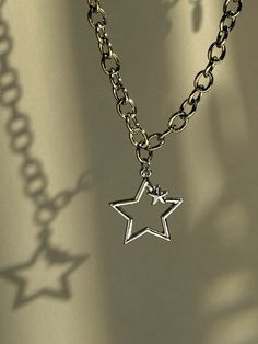 Acssesories Aesthetic, Stars Pfp, Stylish Jewelry Accessories, Monster Crafts, Cute Star, Jewelry Accessories Ideas, Girly Accessories, Cute Charms, Bracelet Crafts