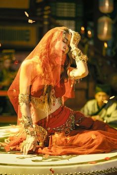 Belly Dancer Outfits, Dancer Outfits, Traditional Asian Dress, Gal Gardot, Stylish Actresses, National Clothes, Royalty Aesthetic, Dancers Outfit