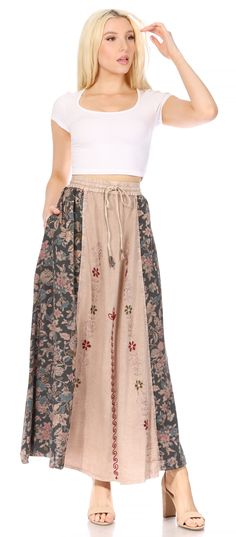 Size One Size: Waist 28"min-40"max (71-102 cm) Length 36" (89 cm). US 0-18W, EU 30-48, UK 4-22. Size Plus Size: Waist 31"min-44"max (79-112 cm) Length 37" (89 cm). US 0-20W, EU 30-50, UK 4-24. BOHEMIAN CLASSIC: The Maran skirt, a lovely and flattering maxi skirt. Ideal for casual wear, going out, gatherings, traveling and events. This lovely skirt comes in a nice light stonewashed color with floral panels and unique embroidery, side pockets and an adjustable elastic waist. Look and feel like a g Business Professional Attire Women, Formal Attire For Women, 1950s Fashion Women, Smart Casual Women, Boho Embroidery, Embroidery Skirt, Black Leggings Outfit, Skirt With Lace, Unique Embroidery