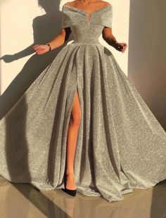 Formales, ärmelloses Abendkleid mit Hofschleppe und schulterfreiem Schnitt mit Pailletten und Schlitz Sparkly Prom Dress, Sequin Evening Gowns, Prom Dresses With Pockets, Evening Dresses Online, Cheap Evening Dresses, Bridesmaid Dresses Prom, Gown Prom, Prom Dresses Online, Wholesale Dress