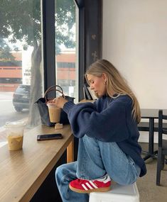 Looks Adidas, Adrette Outfits, Looks Pinterest, Skandinavian Fashion, Autumn Fits, Mode Casual, Looks Street Style, Stockholm Fashion