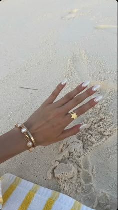 Beach Vacation Nails, Vacation Nails Beach, Hawaii Nails, Grad Nails, Cruise Nails, Spring Break Nails, Beachy Nails, Summer Nails 2024, Broken Nails