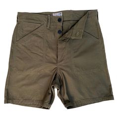 SPECS Following their navy blue HBT debut release, the SWABBIES CUT-OFFS are now available in a classic 9 Oz. vintage Mil-Spec OG-107 cotton-back sateen fabric, in that timeless US military shade of Olive Green we all love. Milled in 2024 as close as it gets to its 1952 GI ancestor (unlike most contemporary overly-slubby commercial renditions), our OG-107 cotton sateen will age as gracefully as that of vintage fatigues. Wear the SWABBIES CUT-OFFS at the original mid-thigh length, hem them shorte Truck Stop, New Truck, Mil Spec, Denim Dungarees, Cut Offs, Work Trousers, Vintage Inspired Outfits, Sugar Cane, Pocket Pattern