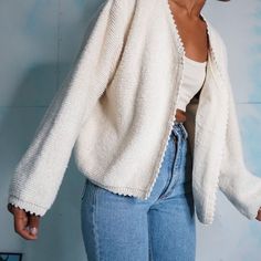 Looks Jeans, Wallpaper Retro, Autumn Look, Teen Clothes, Trendy Sweaters, Wallpaper Vintage, Outfit Trends, Fall Fits, Pinterest Closet