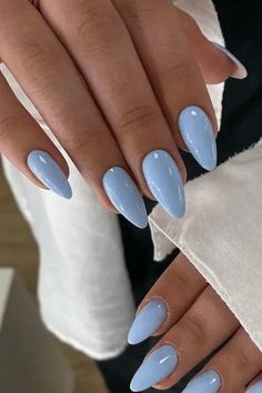 Chill Chic: Elevate Your Winter Look with Light Blue Nails - AurelieJenna Paznokcie Hello Kitty, Kutek Disney, Colorful Nails, Casual Nails, Blue Nail, Stick On Nails