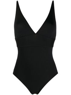 Maiô Larcin preto Eres. Com alças de ombro, decote em V, modelagem tanga e stretch. Itens de moda praia devem ser provados sobre a roupa. Tank Swimsuit, Classic Updo, Black Leotard, Triangle Swimsuit, Swimsuit Black, Black One Piece Swimsuit, Be Mindful, Swimsuit Set