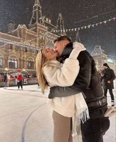 🤍 Zakopane Winter, Couples Holiday Photos, Christmas Couple Pictures, Shotting Photo, Winter Outfits Cold, Ice Rink