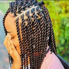 Senegalese Twists: How to Wear this Style for a Gorgeous Look Twists With Straight Braiding Hair, Senegalese Twist Braids Medium, Senegalese Twist Hairstyles Medium, Singalese Twist, Senglease Twist, Rope Hairstyles, Sengelese Twist, Medium Twist Braids, Rope Twist Braids