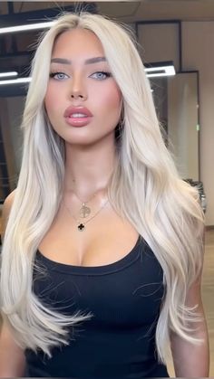 Platinum Blonde Hair Hairstyles, Cool Skin Blonde Hair, Rich Blonde Hair, Long Platinum Blonde Hair, Blonde Hair Blue Eyes Makeup, Blonde Hair Makeup, Hair Curling Tips