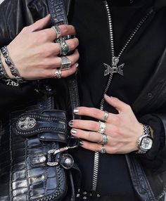 Aesthetic Grunge Outfits Men, 70s Rock Style, John Supnik, Masc Aesthetic, Grunge Outfits Men, Outlaw Country, Gothic Aesthetic, Classy Jewelry, Attractive Guys