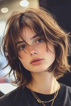 Short Shaggy Haircuts, Chic Bob, Shaggy Haircuts, Shaggy Bob, Choppy Bob Hairstyles, Hair Inspiration Short, Shot Hair Styles, Pixie Bob, Short Hair Haircuts