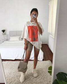 Summer Camping Outfits, Camping Outfits For Women, Look Legging, Stylish Summer Outfits, Outfit Inspo Summer, Summer Camping, Camping Outfits, Elegante Casual, Summer Outfit Inspiration