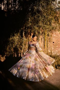 Hand Painted Lehenga, Haldi Look For Bride, Gota Patti Lehenga, Childhood Sweethearts, Childhood Love, Desi Clothing, Nikah Ceremony, Playground Swings, Nostalgic Wedding